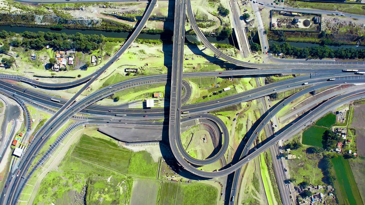 El Distribuidor de Acceso Principal al Aeropuerto Internacional Felipe Ángeles tiene una longitud de 8 kilómetros y es el segundo más grande del país. #LegadosEdoméx