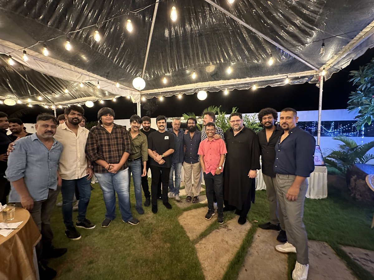 samdheera's tweet photo. Thalaila Vera Vera #ChiyaanVikram https://t.co/cHtSDyxyn4