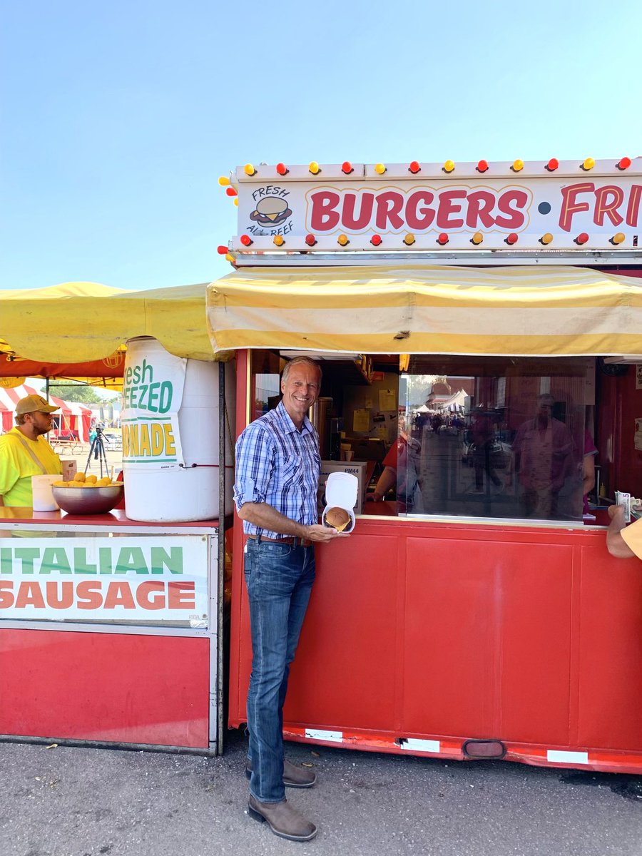 LeaderJohnThune's tweet photo. A success-fowl day at the Brown County Fair. #sdsummer https://t.co/oPVVBwbr8q