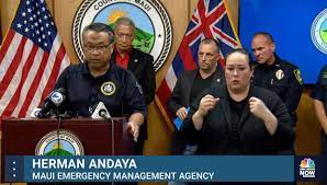 The Maui County Emergency Management Department held a press conference to respond to reporters' questions. Faced with the question of why the alarm was not sounded, the head of Maui County also believed that even if the alarm was sounded, it would not be able to save everyone.