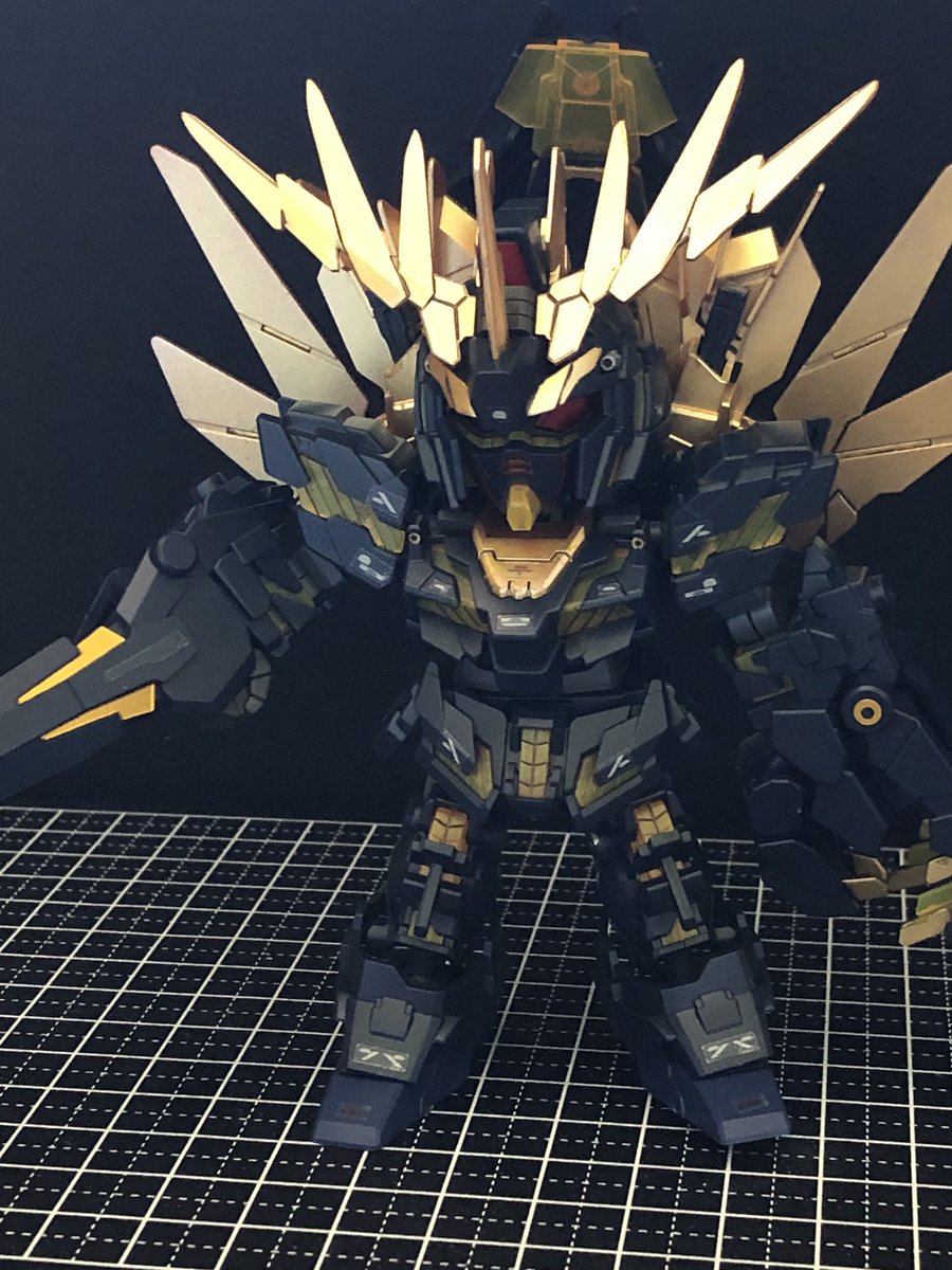 idea_sm's tweet photo. CSバンシィ
ミニミニな可愛さの割にめっちゃ光って意外といかつい👍
＃ガンプラ　＃ガンダム https://t.co/NvGgSAE0RU
