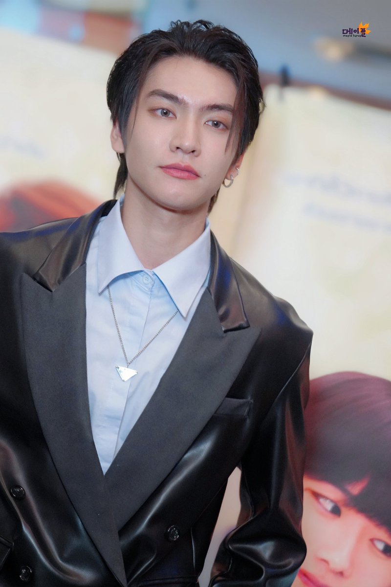 𝕭𝖔𝖘𝖘 𝕸𝖔𝖗𝖓𝖎𝖓𝖌 

<a href="/Bossckm_/">BOSS.CKM</a> 
#Bosschaikamon 
 #SunshinewithBossckm