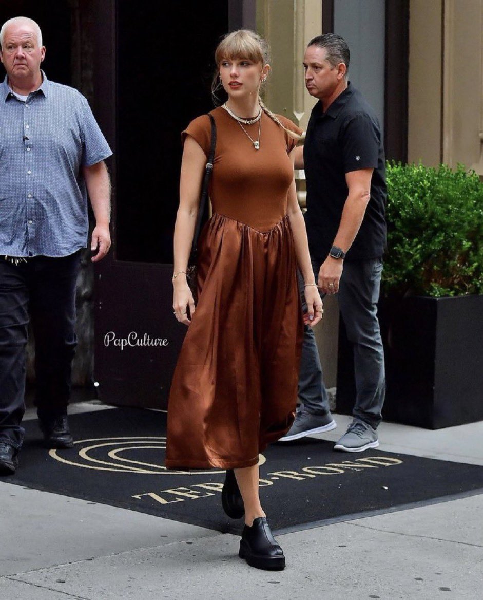 SwiftNYC's tweet photo. Taylor and Ed Sheeran seen leaving Zero Bond today in NYC! ✨👀 https://t.co/91VeGE0UAp