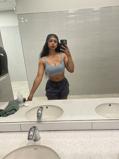 Your little Pump Princess💪 https://t.co/ApAtjwmqQJ https://t.co/787laJaT9r<a href="/tag/gym"class="tags"><span>#gym</span></a><a href="/tag/boobs"class="tags"><span>#boobs</span></a>