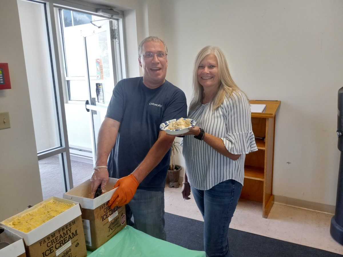 It's the end of summer and what better way to have celebrated it than with a special cookout? We served up some delicious lunch, and we had ice cream provided by our vendor, BCI!