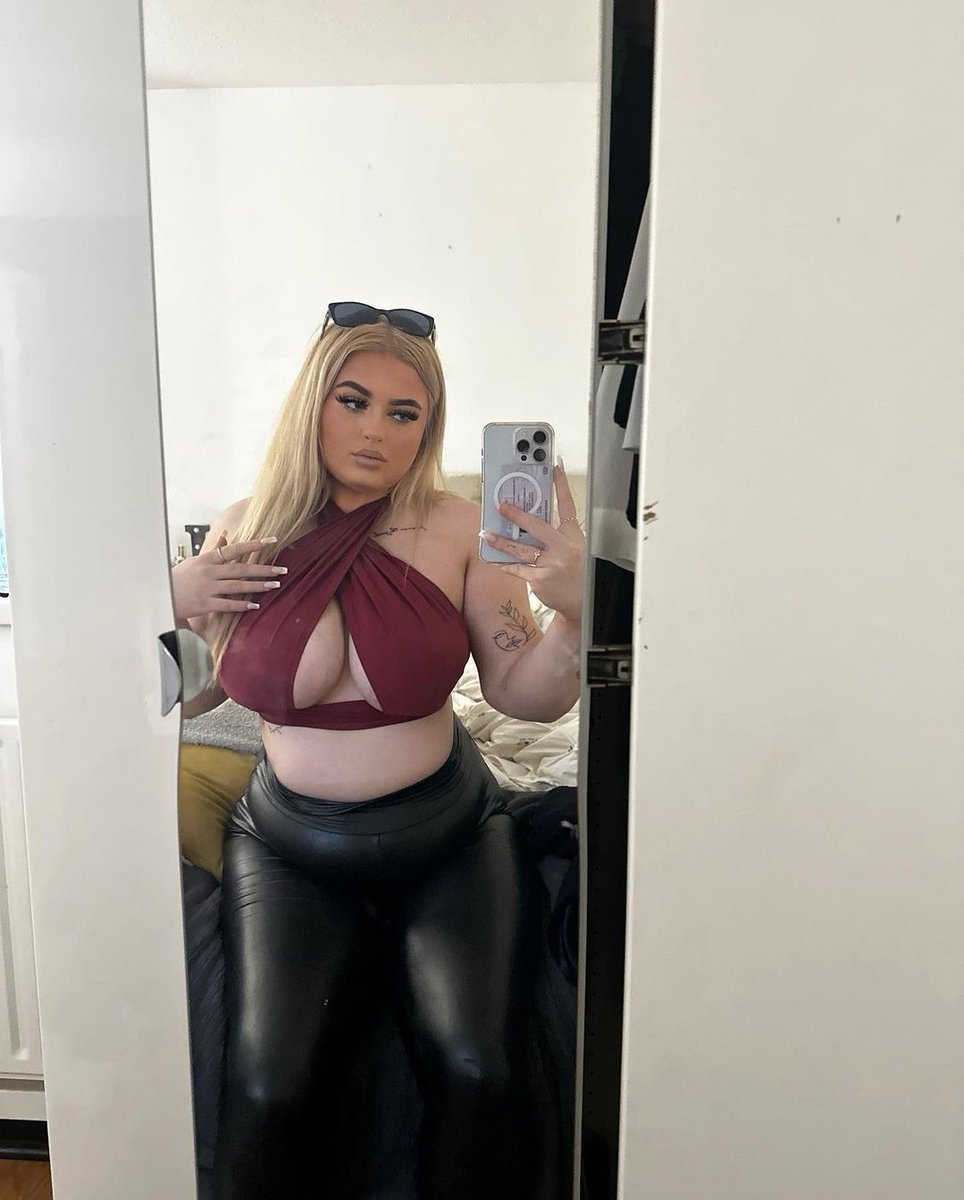 instasluts23's tweet photo. Who wants to fuck those tots as I eat her cunt? #blondeslut #leatherslut #thickslut https://t.co/XFqmXMWgUU