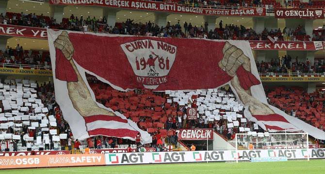 Günlerden Antalyaspor

#AkreplerinMaçıVar