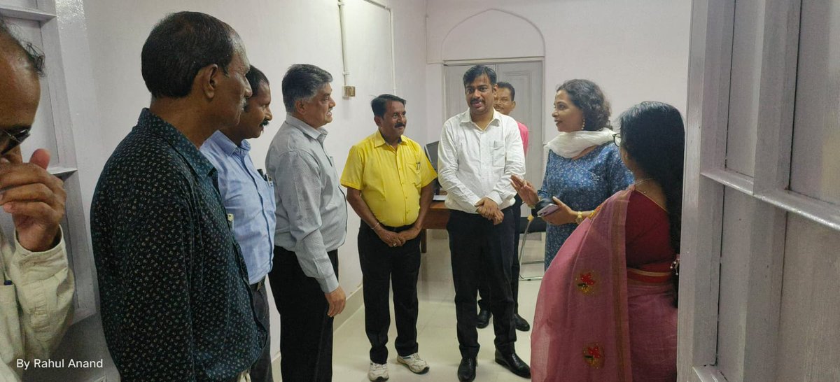 srdpockp's tweet photo. Inauguration of Renovated Court Cell of Personnel Department/CKP by Sri M.C.Gope, Ch. S&amp;WI in the presence of Mahua Verma, PCPO/S.E.RLY, Shri Arun Jatoh Rathod, DRM/CKP and Sri Shreerangam Haritash, Sr. DPO/CKP https://t.co/1X1NzWGmLF
