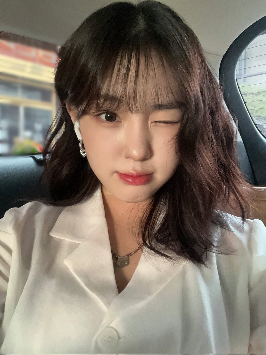 official_kep1er's tweet image. LA에서 봐요 ✈💓
정차중에 찍은사진이니까 걱정말기🙆‍♀

#김채현 #CHAEHYUN 
#Kep1er #케플러