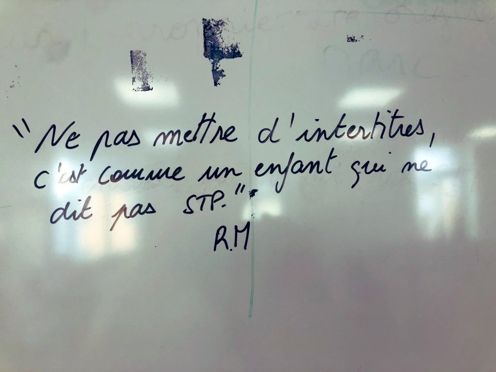 Monsieurbai's tweet photo. Les secrétaires de rédaction de nos journaux ont un sens de la poésie bien à eux. Mais bien réel. 
#vualaredac #entendualaredac #pqrmonamour https://t.co/sp5sfEChRS