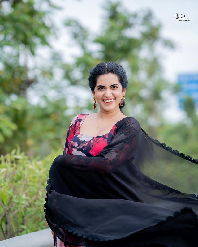 dasarismedia's tweet image. sravanthichokarapu Pic @urs_sravanthi

#anchorsravanthi #hosting #moviepromotions  #vijaibulganin #sravanthichokarapu 🫶 #DasariSMedia @dasarismedia