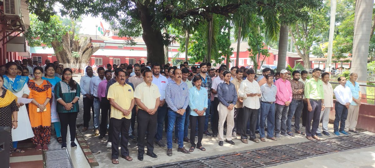 srdpockp's tweet photo. Observance of #Sadbhavana_Diwas 
Employees of CKP Division taking pledge on the auspicious occasion of Sadbhavana Diwas in the presence of DRM/CKP and Branch Officers on 18th Aug 2023. https://t.co/bYm4gfozM9