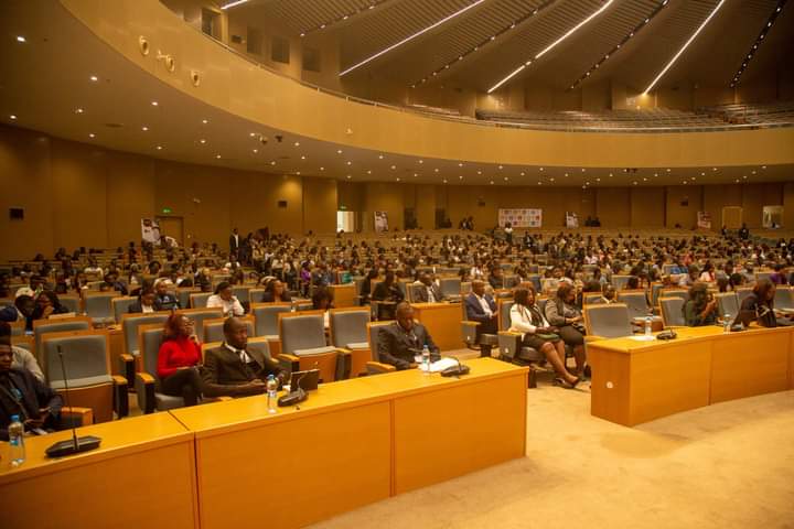 UNFPAZambia's tweet photo. ''We are a major force for sustainable development and key agents for social change, economic growth and technological innovation.'' 

5th African Youth SDG summit concludes with youth commitment to take a bigger role in SDG attainment. #AYSDGs #YouthLead #SDGs https://t.co/3OnwFNnn0C