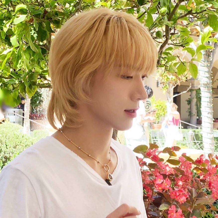 Fz_Fang's tweet photo. หัวใจจะแตกแระ ทำไมน่ารักแบบนี้อะ มู่ๆๆๆๆ ㅜㅜ https://t.co/zkBtM4f7pW