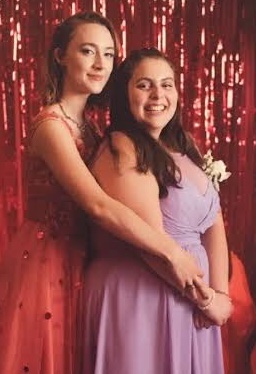 ccattwink1's tweet photo. me and the girls at Sophia prom #ngl https://t.co/iqsCDCrIbM