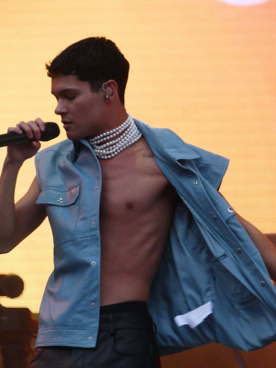 OMRisareligion's tweet image. Was this day a dream ?
Here are my photos of @OmarRudberg performance at the #RIXFM festival in Stockholm.
They are not perfect but I did what I could.  Enjoy 😊💜

(Please tag me if you re-share my photos🙏)
#yrtwt #rixfm #rixfm2023 #omarrudberg