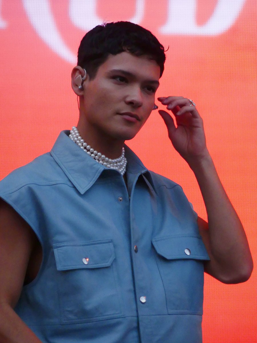 OMRisareligion's tweet image. Was this day a dream ?
Here are my photos of @OmarRudberg performance at the #RIXFM festival in Stockholm.
They are not perfect but I did what I could.  Enjoy 😊💜

(Please tag me if you re-share my photos🙏)
#yrtwt #rixfm #rixfm2023 #omarrudberg