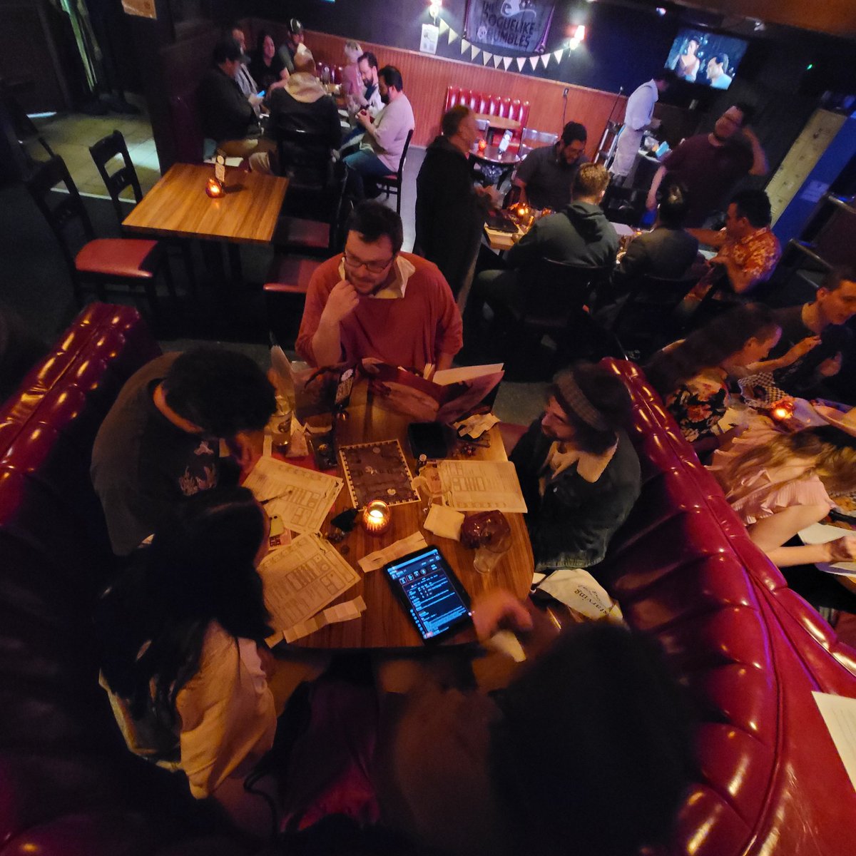 2 days left to sign up for The Roguelike Rumbles: Dungeon Descent! Gather your party or sign up as a solo player! Head to theroguelike.com/dungeon-descent or follow our biolink to book your table today! 🍻⚔️ #dnd #ttrpg #dungeonsanddragons #burbank #roguelikerumbles #dungeondescent