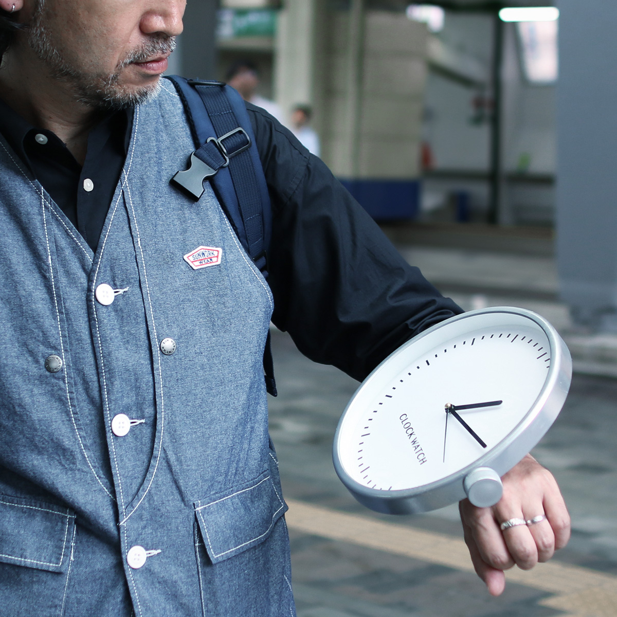 ekoDWorks's tweet photo. 実用性や利便性を手放すことで得られる可笑しみを求め、日々「愉快な無用品」を開発し続け11年。
12年目もどうぞよろしくお願いいたします ☻
#HanagaTap #ClockWatch
#AcryPhone #ChuLipPot https://t.co/iFRU46lGIq