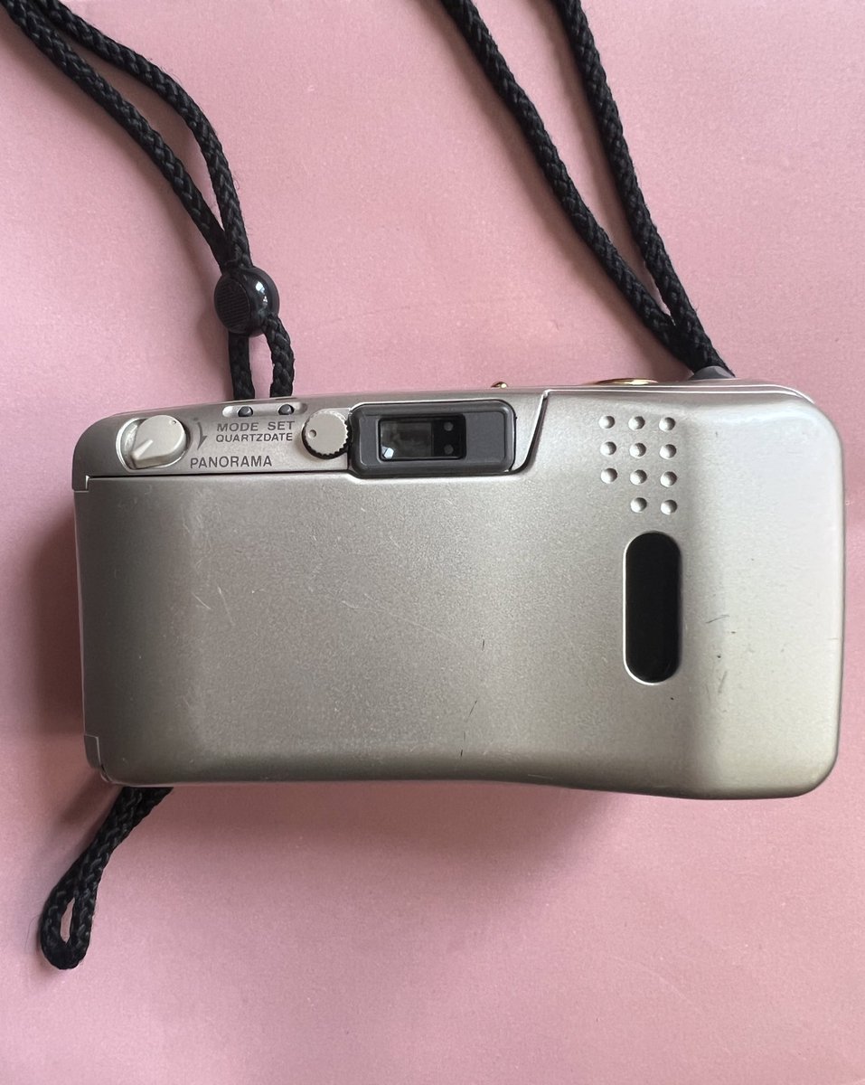 finallyidie's tweet photo. 📌📸ขายกล้องฟิล์ม
 
Olympus mju zoom 105 Deluxe
- ทำงานเต็มระบบ
- ใช้ถ่าน CR123A 1 ก้อน(7-11มีขาย)

📍3,200฿!! +สายคล้องมือ+ซองหนัง
✨นัดรับmrtได้ค่ะ

#ส่งต่อกล้องฟิล์ม #ส่งต่อกล้อง #กล้องฟิล์มมือสอง #กล้องฟิล์ม #OLYMPUS #olympusmjuzoom105 https://t.co/80MC4zlaEz