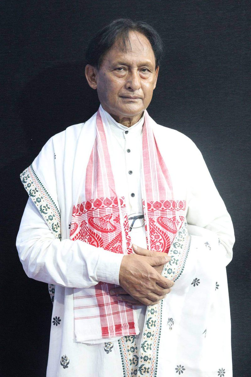 বিশিষ্ট শিক্ষাবিদ তথা অধ্যাপক শ্ৰদ্ধাৰ দেৱেন দত্তদেৱৰ পৰলোকপ্ৰাপ্তিৰ খবৰটিয়ে মোক মৰ্মাহত কৰি তুলিছে। ভাষা-সাহিত্যৰ উত্তৰণৰ ক্ষেত্ৰত গুৰুত্বপূৰ্ণ অৱদান আগবঢ়োৱা কটন কলেজৰ প্ৰাক্তন অধ্যাপক দত্তদেৱৰ বিয়োগ অসমৰ সামাজিক আৰু শৈক্ষিক জগতৰ বাবে এক অপূৰণীয় ক্ষতি। তেখেতৰ বিদেহ আত্মাৰ