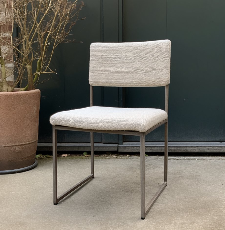 ZengwcRoger's tweet image. Elevate your dining space with our new minimalist chairs! 
Featuring comfortable linen upholstery in airy white, these sleek seats add effortless style to any table. 
#dining #Fabric #chair #design #interiordesign