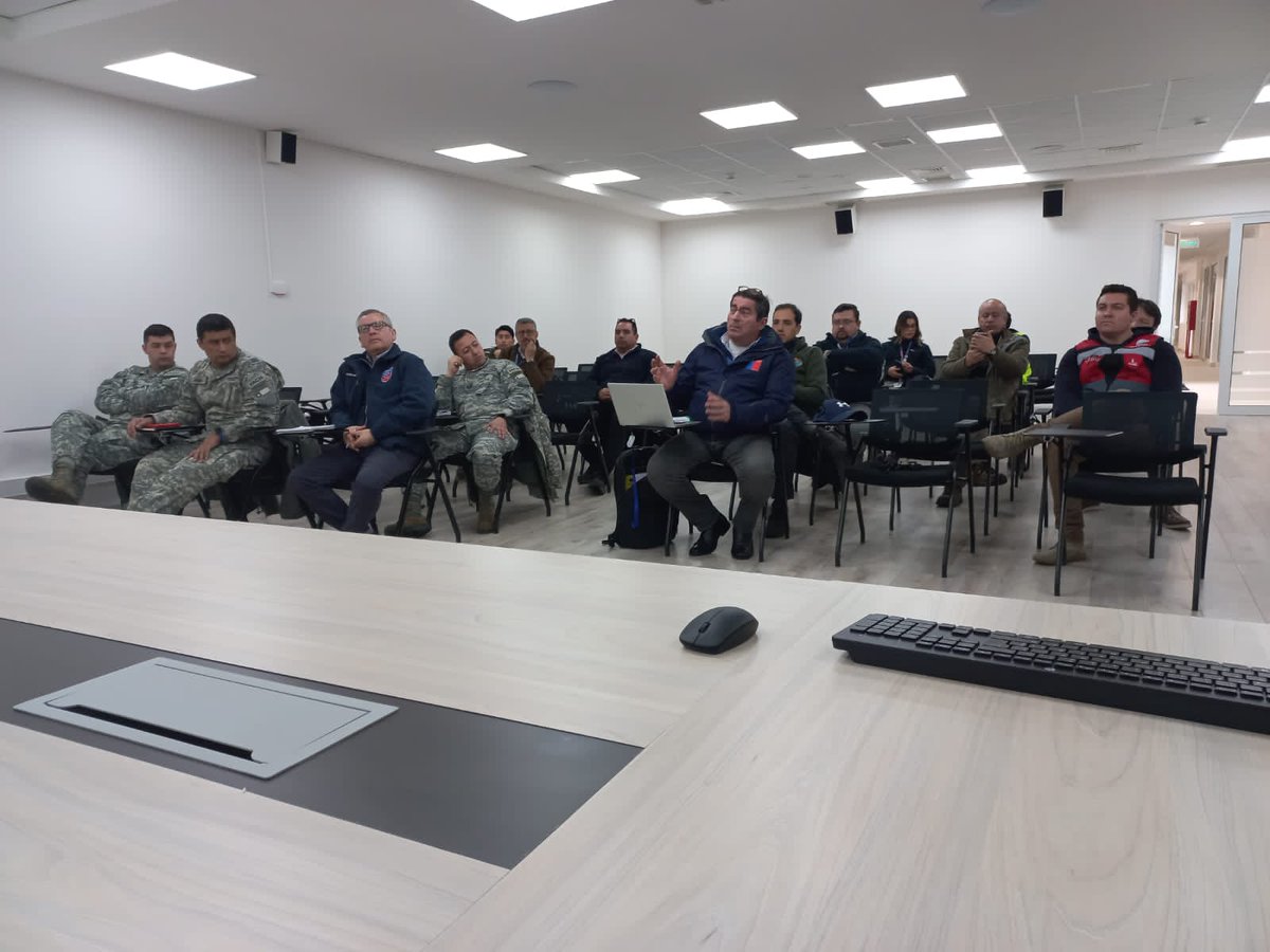 Cuerpo de Bomberos de Puerto Montt tweet media