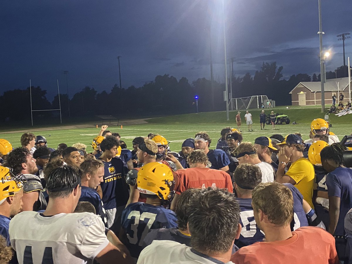 2 weeks away from kickoff for <a href="/UNC_BearsFB/">Northern Colorado Football</a>. Just wrapped up a high intensity Thursday night scrimmage. Can’t wait to get on the call with <a href="/BlakeOlson1/">Blake Olson</a>, I think this team is gonna be much better than a lot of people are expecting