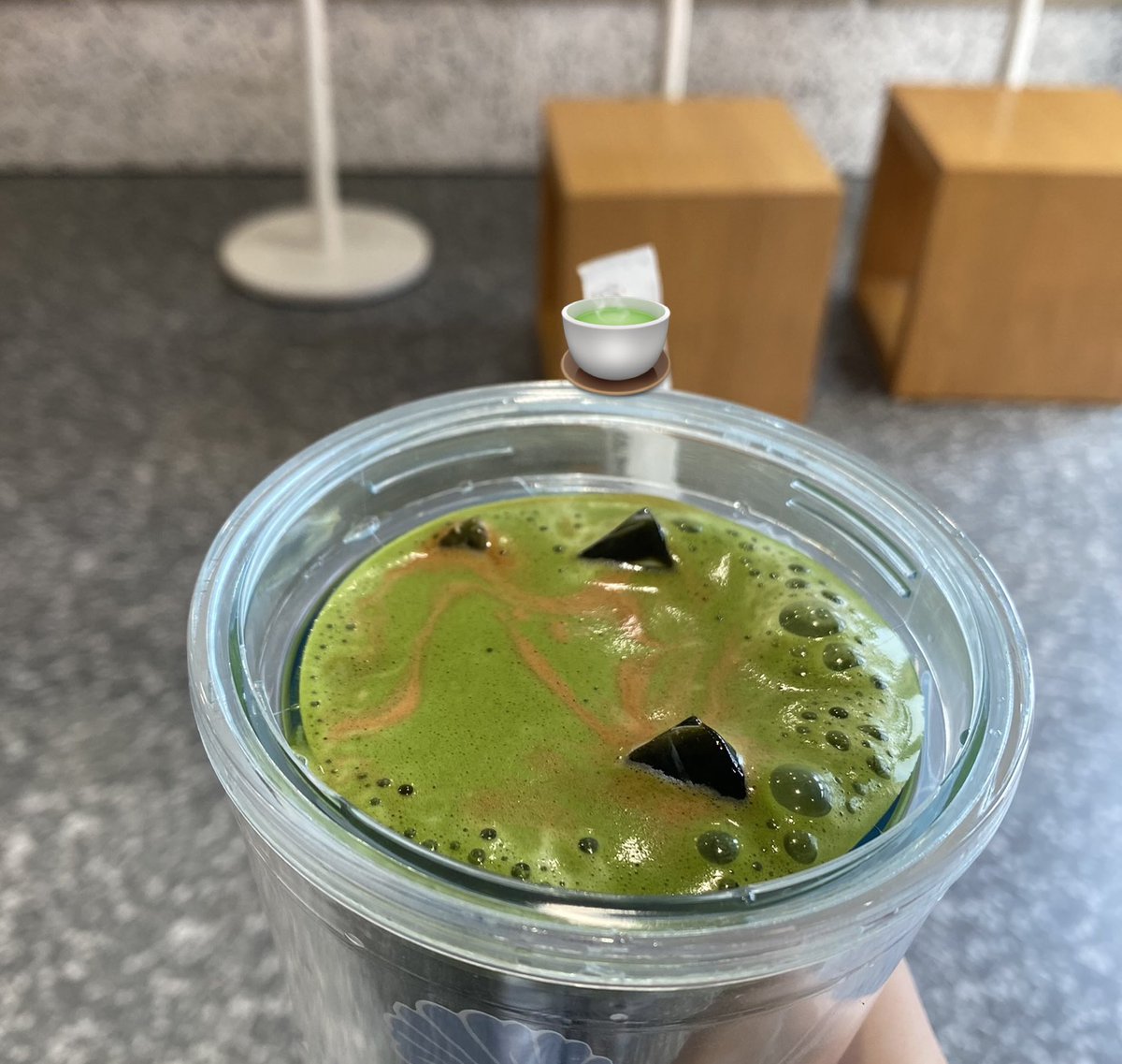 最近爱喝：
抹茶拿铁
巧克力摩卡