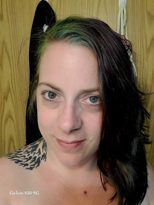 I hate when the color starts to fade 🥲 #bbw #altgirl #hairdye #coloredhair #blueeyed #naruto #anime #sasukecursemark<a href="/tag/bbw"class="tags">#bbw</a><a href="/tag/altgirl"class="tags">#altgirl</a><a href="/tag/tattoo"class="tags"><span>#tattoo</span></a><a href="/tag/anime"class="tags"><span>#anime</span></a><a href="/tag/hairdye"class="tags"><span>#hairdye</span></a><a href="/tag/coloredhair"class="tags"><span>#coloredhair</span></a><a href="/tag/naruto"class="tags"><span>#naruto</span></a><a href="/tag/blueeyed"class="tags"><span>#blueeyed</span></a>