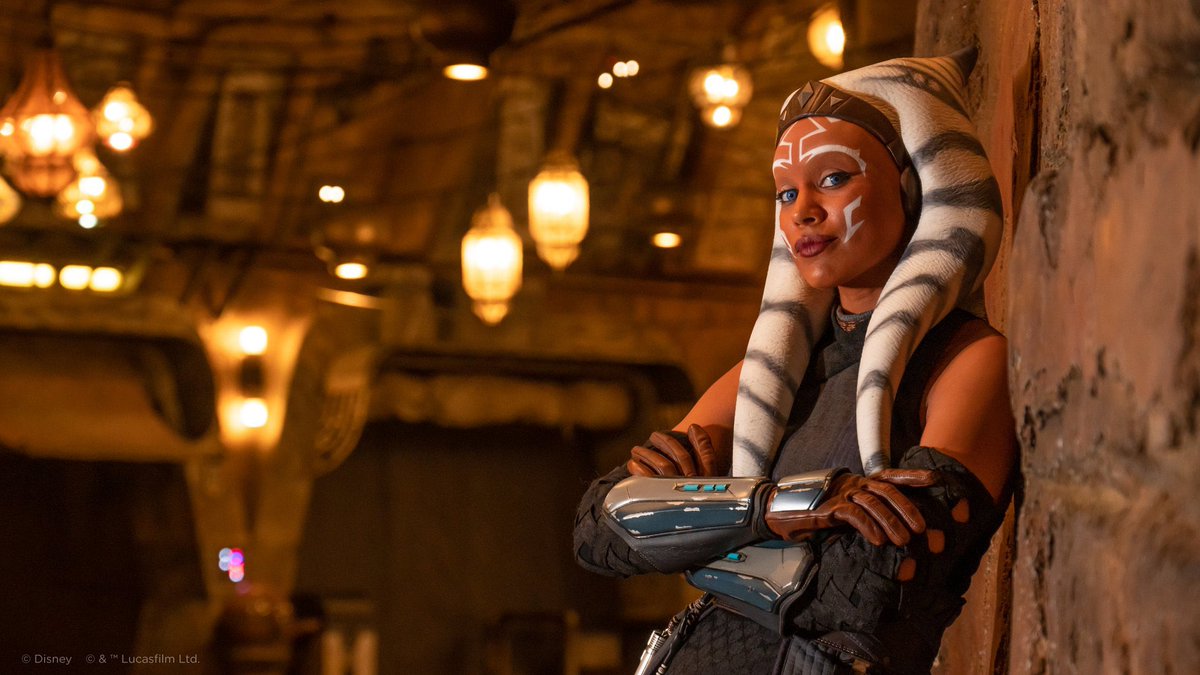 This is a new day. A new beginning. Starting Aug. 23, visitors of Batuu may encounter Ahsoka at Star Wars: Galaxy’s Edge at Disneyland Park 🔸🔹 (Via: @DisneyParks)