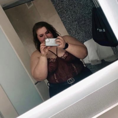 AmeliaSlifer's tweet photo. #NewProfilePic https://t.co/smixjL20y1
