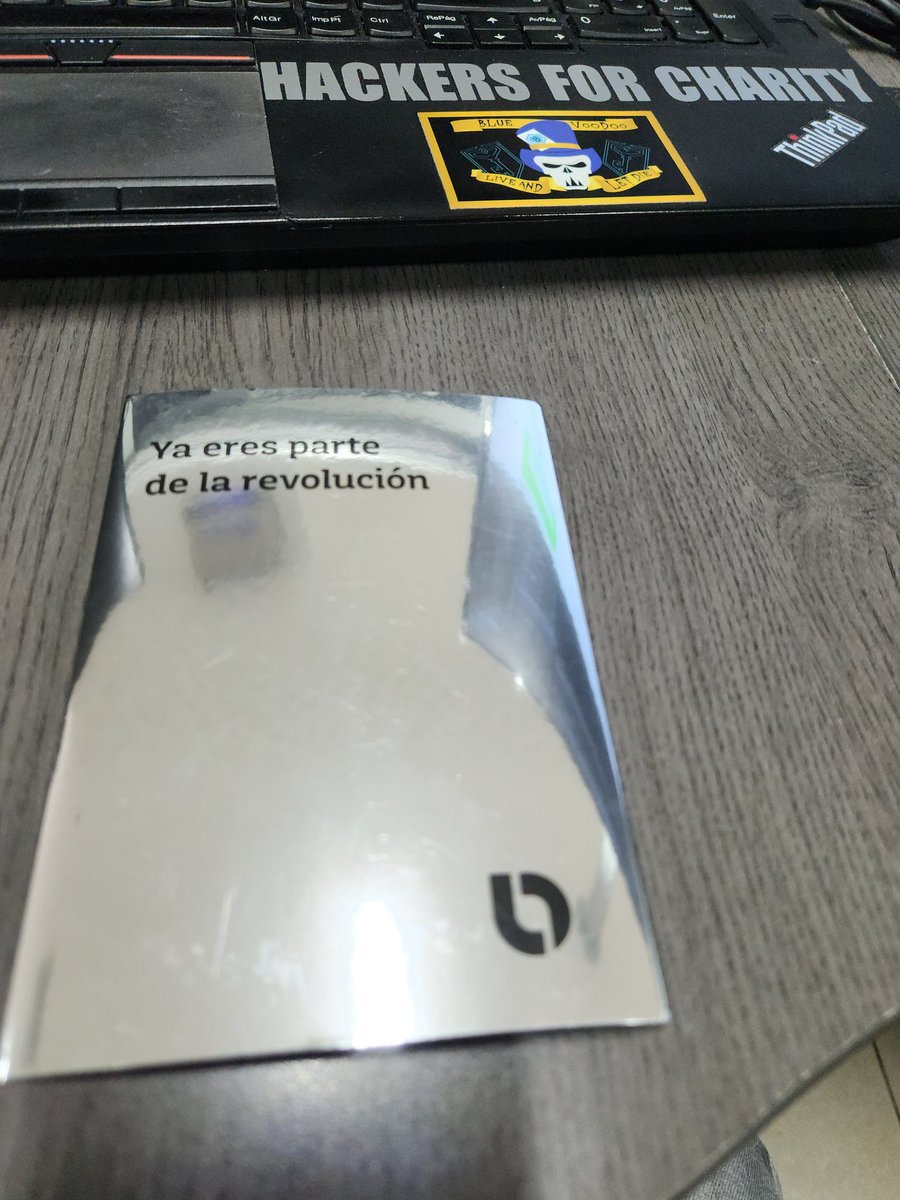 Do0mMX's tweet photo. Por fin llegó, muy chingón el empaque @Bitso https://t.co/8m5GLnHgRg