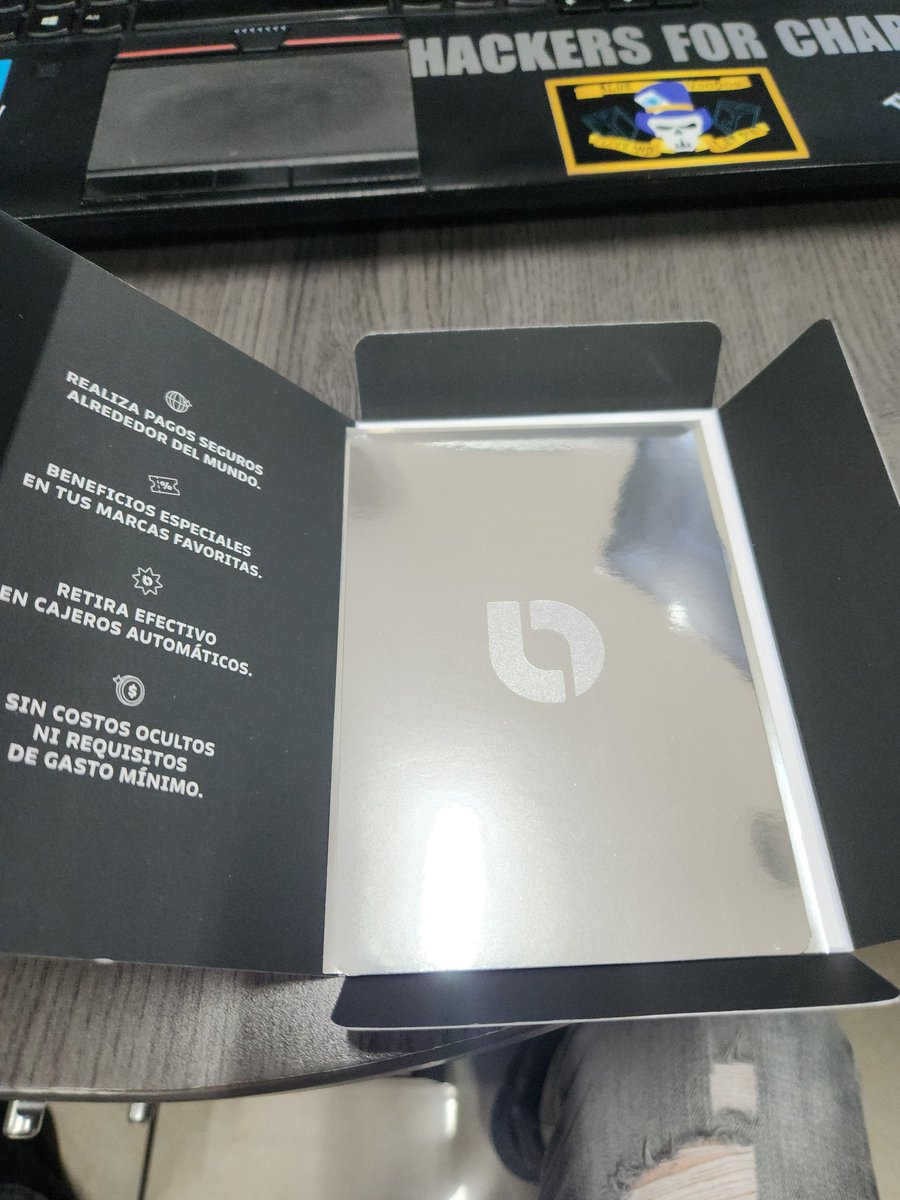 Do0mMX's tweet photo. Por fin llegó, muy chingón el empaque @Bitso https://t.co/8m5GLnHgRg