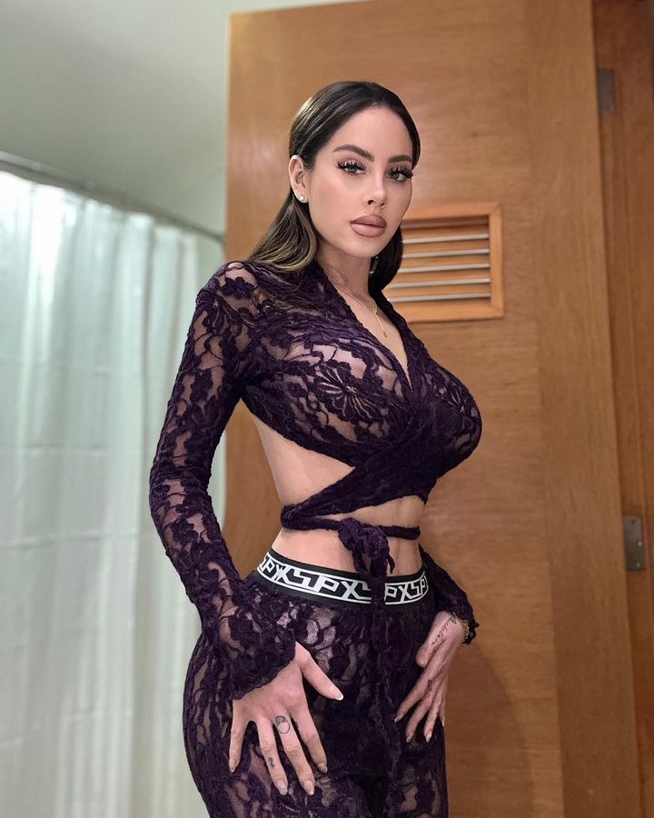MichellsonNacha's tweet photo. Cual de las 2 fotos te gusto mas 👀💜 https://t.co/cIsGg4CvRx