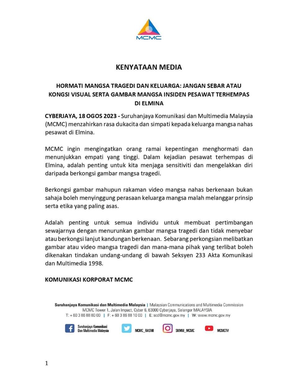 JaPenWPKL's tweet photo. Hormati mangsa tragedi dan keluarga mangsa. Jangan sebar atau kongsi visual serta gambar mangsa insiden pesawat terhempas di Elmina, Shah Alam - @MCMC_RASMI

#elmina #shahalam #Selangor #pesawatterhempas #flightcrash #planecrash #KLCeria #CMSWPKL https://t.co/NAR4QXnvSP