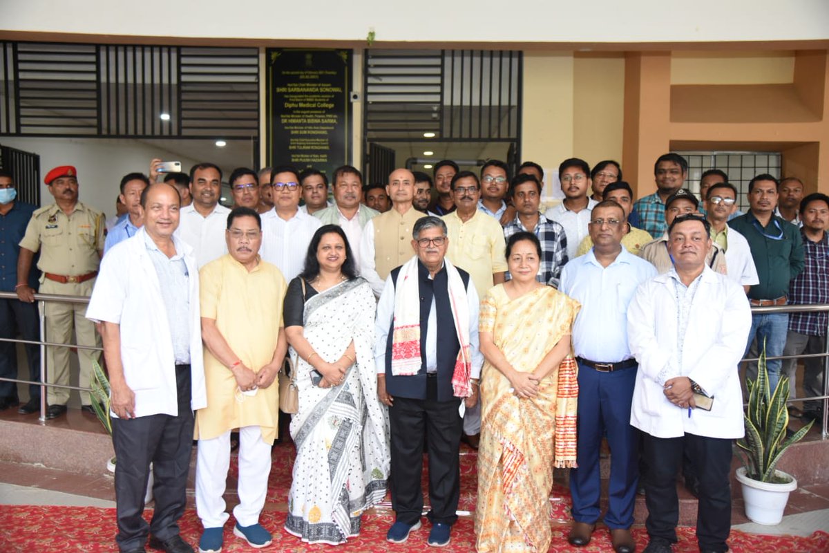 DMCHdiphu's tweet photo. Honorable Governor of Assam
Shri Gulab Chand Kataria ,visited DMCH Diphu &amp; interacted with patients, DMCH administration, members of DMCH Family , regarding patient care and implementation of various government schemes. 
@CMOfficeAssam 
@keshab_mahanta 
@PomiBaruah https://t.co/Q5m80Ti2nn