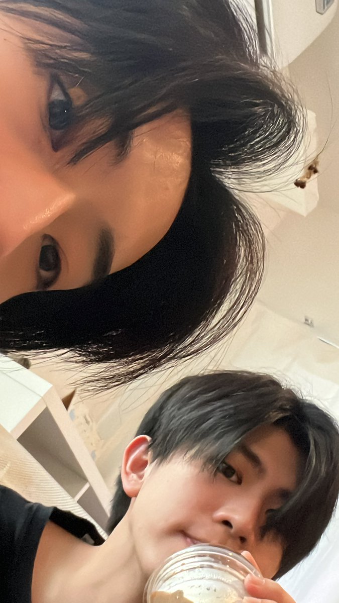 savegofficial's tweet photo. แปบ พึ่งตื่น555555555555555 
#ก่อนสามสิบxsaveG https://t.co/GqmHijdng6