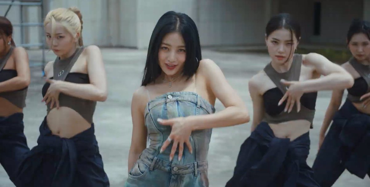 jihyopost's tweet photo. PARK JIHYO IS SO INSANE https://t.co/V4poduY87r