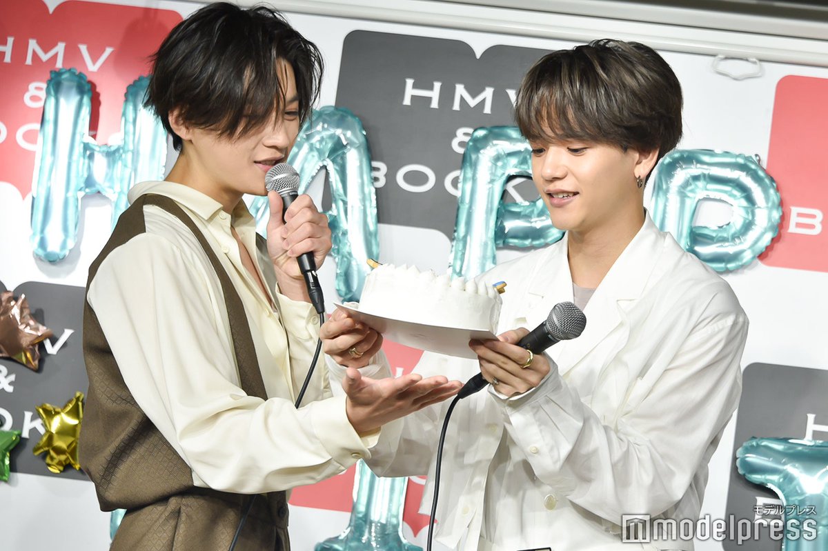 modelpress's tweet photo. 【写真46枚📸】FANTASTICS八木勇征＆中島颯太、1stソロ写真集イベントを合同開催🎉

😂ボケ＆ツッコミ合い止まらず
✨互いに選ぶお気に入りカットは？

🔻フォトギャラリー
https://t.co/dbly4ye2D2

@fantastics_fext #八木勇征 #中島颯太 #ゆせそた #CONTACT #そた本 #HBDそた #FANTASTICS https://t.co/MiB0p3NNw1