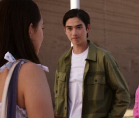 isabelsconnie's tweet photo. he’s literally looking at his sister knowing she just made one of the biggest mistakes of her life pls 😭 https://t.co/ZkzyOJkGRu