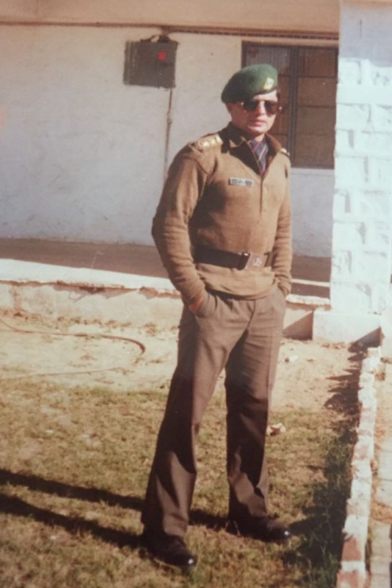 Tanishksengar's tweet photo. Homage to TIGER

COLONEL KANWAR JAIDEEP SINGH
#Shaurya_Chakra* #Sena_Medal
6 DOGRA
on his Balidaan Diwas

21 years ago,He led from the front as CO of his unit and sacrificed his life while fighting against terrorists in Nowshera Sector of J&amp;K on 18th Aug 2002

Kartavyam Anvatma https://t.co/UVvnMwHy4I