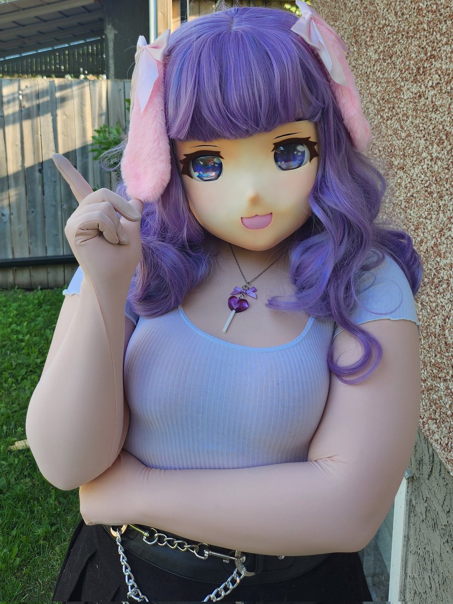 Seen this going again around lately and I took a selfie I didn't hate yesterday 🩷 they/them pronouns please!