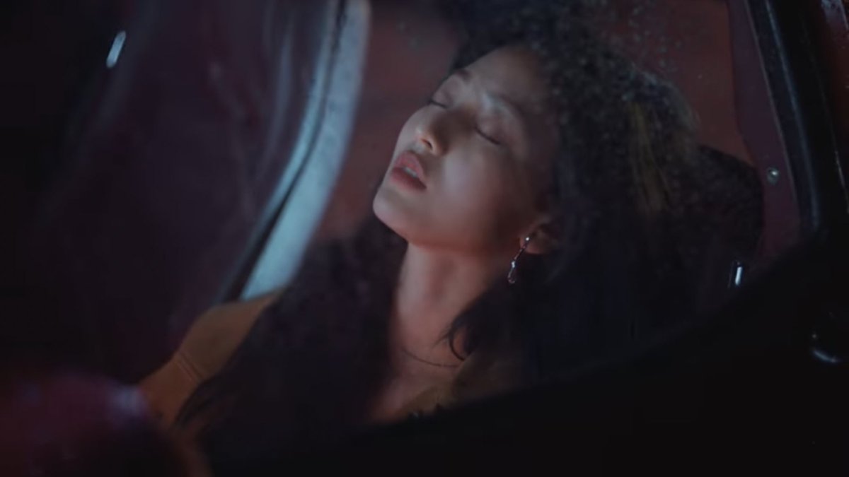 PopBase's tweet photo. Jihyo in the music video for ‘Killin' Me Good.’ https://t.co/d93MB4ENMH