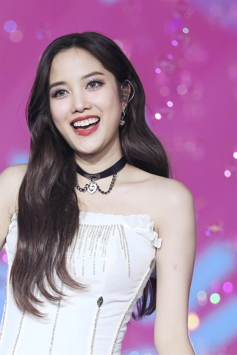 schanattt's tweet image. 🌷𝐶𝑎𝑢𝑠𝑒 𝑦𝑜𝑢 𝑝𝑜𝑤𝑒𝑟 𝑚𝑎𝑘𝑒 𝑚𝑒 𝑏𝑒𝑡𝑡𝑒𝑟, 𝐼 𝑠𝑒𝑒 𝑏𝑟𝑖𝑔ℎ𝑡𝑒𝑟 𝑠𝑘𝑦 ✨

WE ARE HERE FOR FREEN  
#KeepGoingFreen