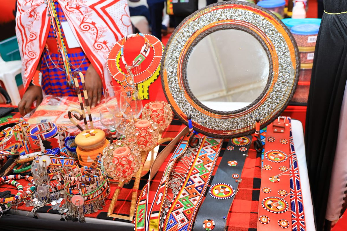 NarokCountyGvt's tweet image. NAROK COUNTY BOOTH DAZZLES WITH BEADWORK AT THE 2023 DEVOLUTION CONFERENCE IN ELDORET, UASIN GISHU COUNTY 

The Narok County booth at the 8th #DevolutionConference was all beautiful and glittery, thanks to the intricate display of the traditional Maasai beadwork.