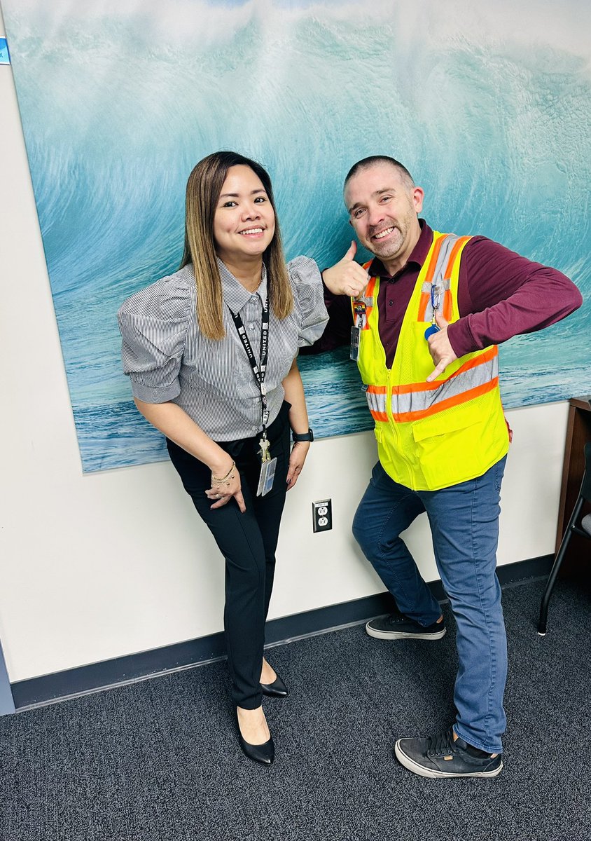 JayceeTF's tweet photo. I’ll miss you my cubemate, @DM_Schmitz! Fly high! ✈️ so happy and proud of you! Keep in touch &amp; see you onboard! 🤍💙 @united https://t.co/O1eysxxHeL