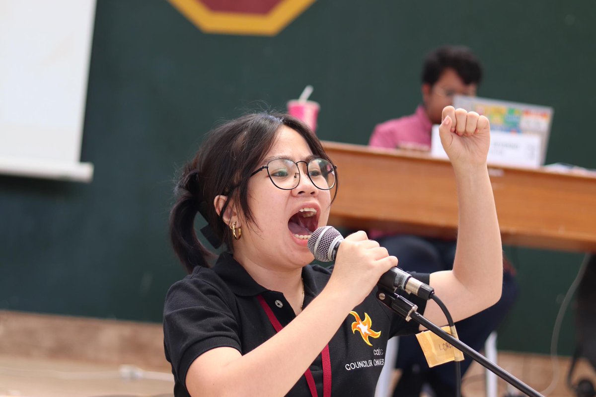 AngTagamasidUPM's tweet photo. UPD CAL SC gives a backgrounder on the issue of system-wide budget cuts. They emphasize the role of art in pushing forward advocacies and having sufficient space for student artists on campus.

#GASC55 https://t.co/0PUonh9eiH