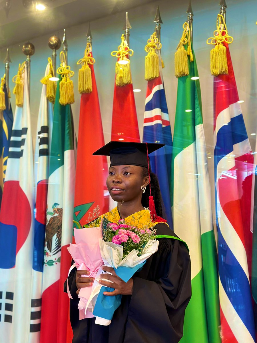 mus_toyy's tweet photo. Congratulations on bagging your master degree @JOdompley, from the HUFS 💕👩🏾‍🎓

Master of Mathematics no be beans🎖️ https://t.co/37DVDRHqms