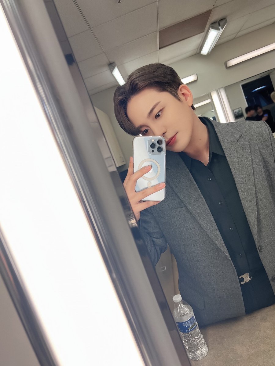 ATEEZofficial's tweet photo. [#종호] 오늘의 하루😊
#ATEEZ #에이티즈 https://t.co/xqirv9CZAi